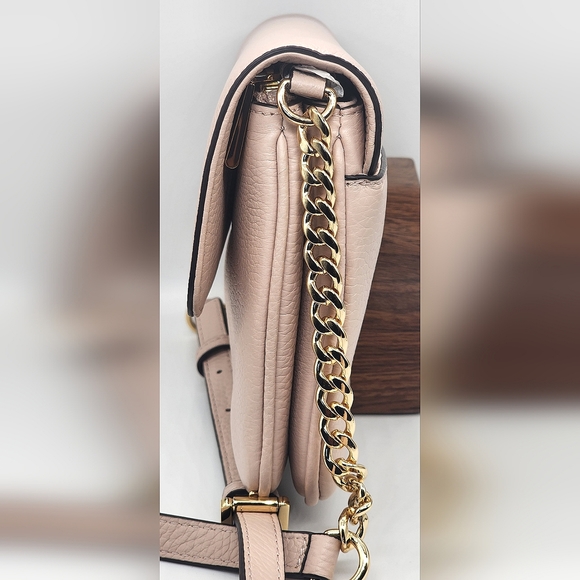 Michael Kors Bedford Soft Pink Leather Handbag - Picture 5 of 8